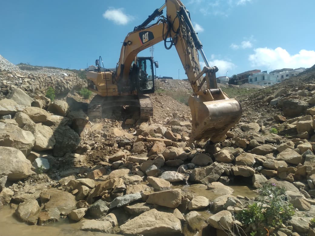 Bétonnage d'une semelle de caténaire